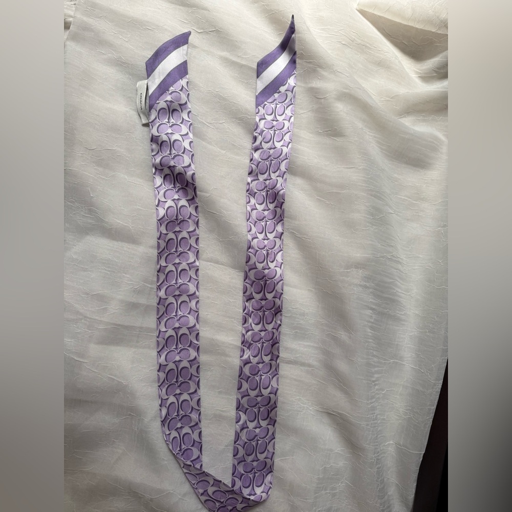 COACH C8363 Signature Logo Print Silk Skinny Scarf Iris Purple - Picture 4 of 4